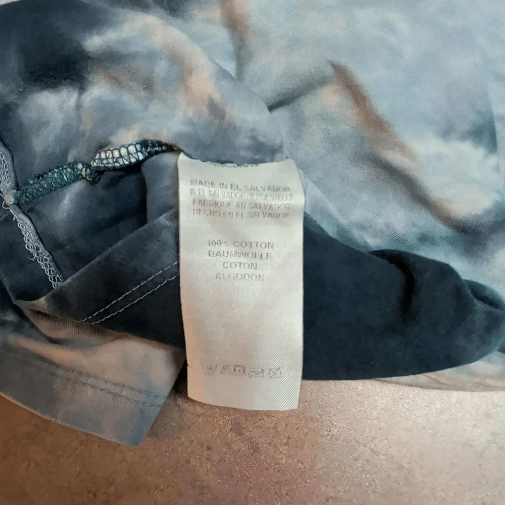 True Religion Graphic T-Shirt Mens Small‎ Blue Tie Dye World Tour Buddha Guitar